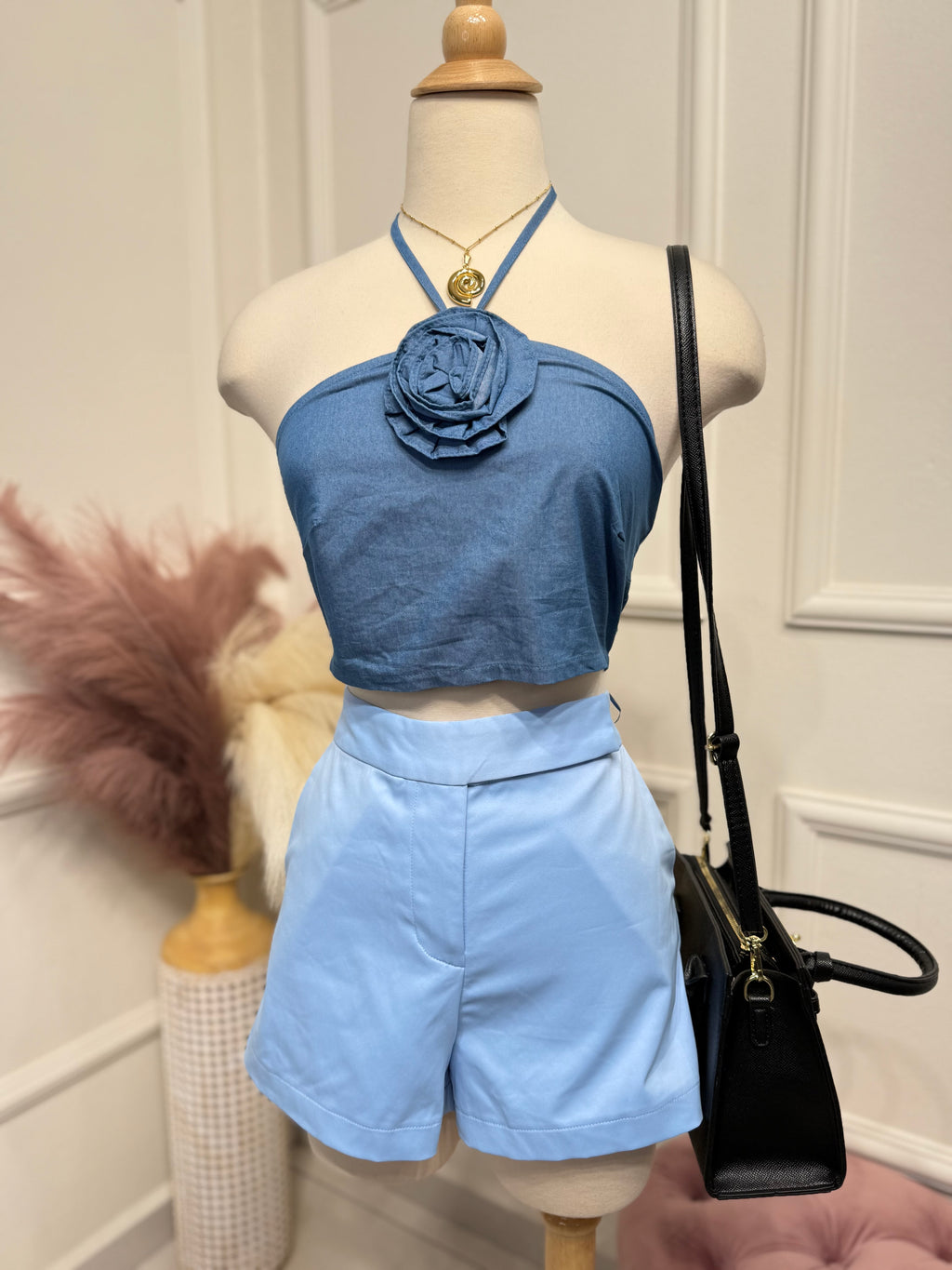Blue short