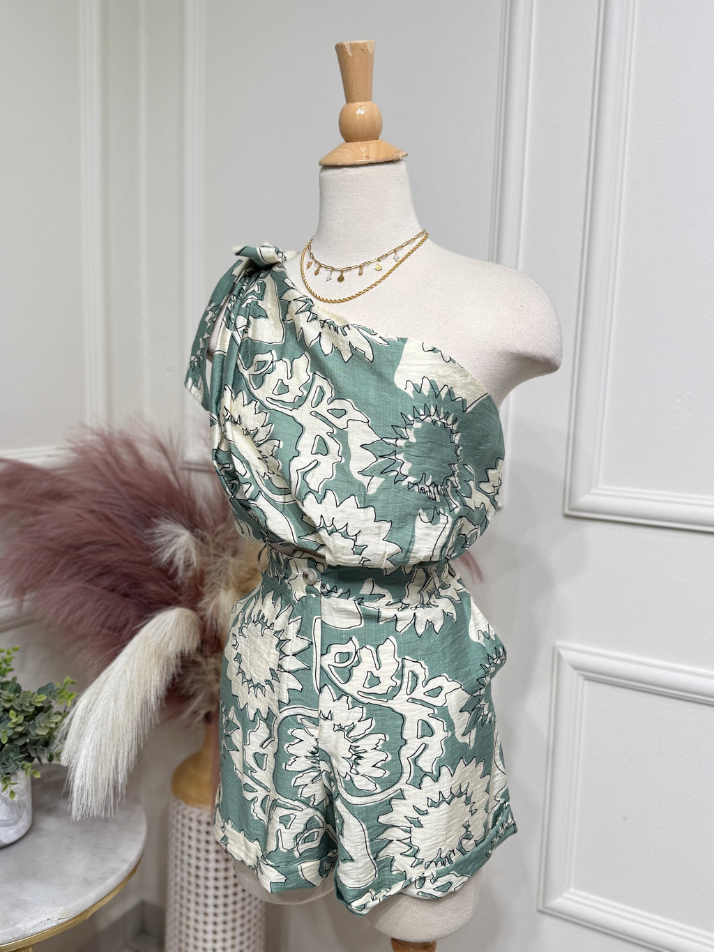 Sage One Shoulder Set