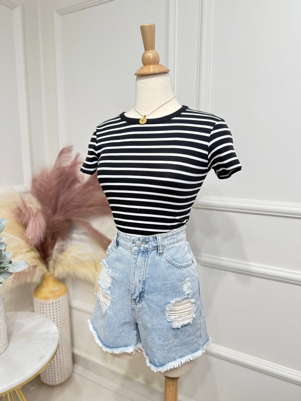 Black n white top