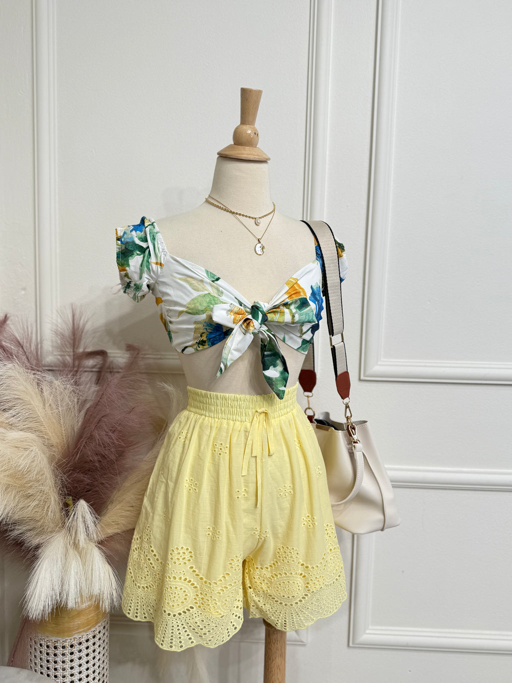 Yellow short
