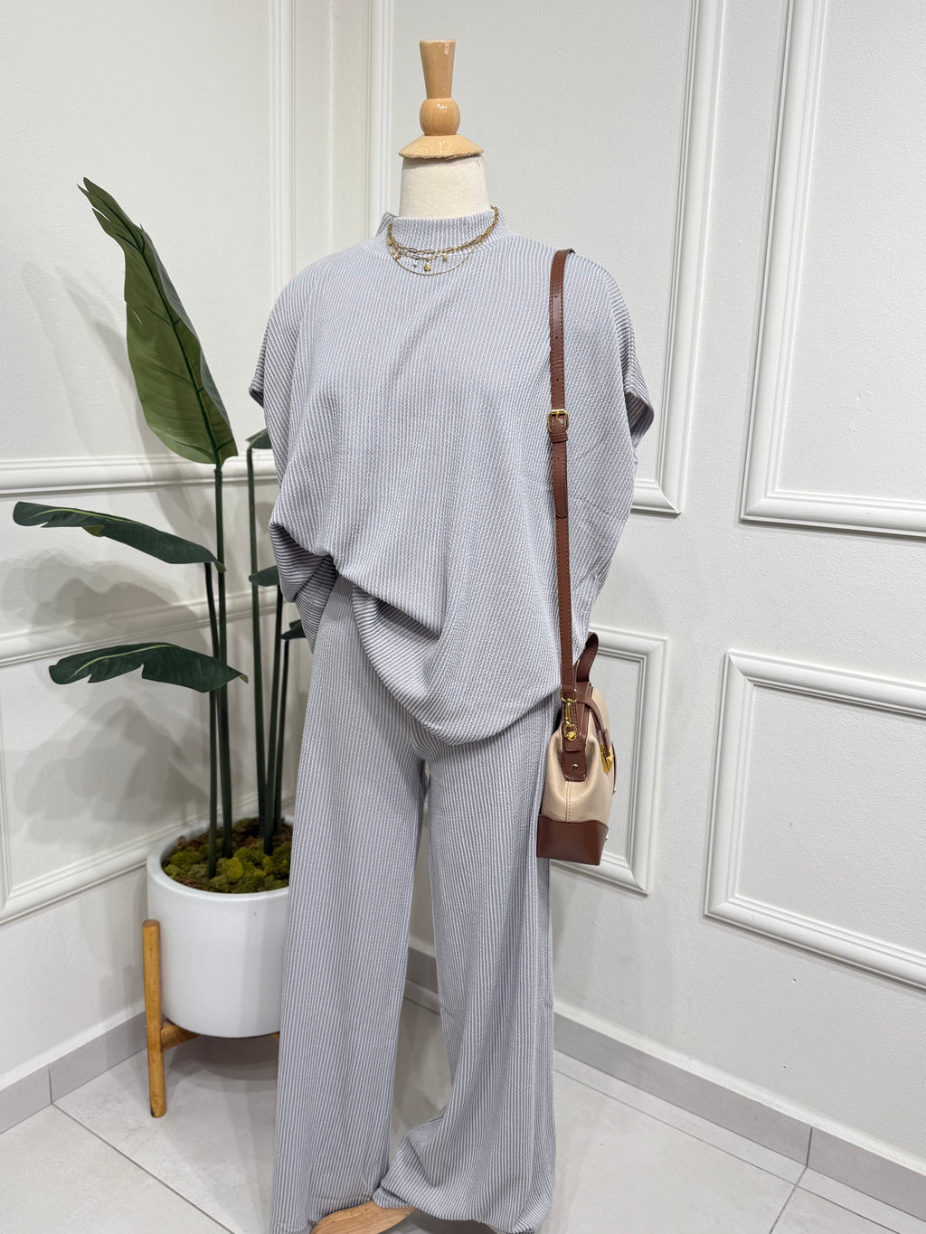 Gray set