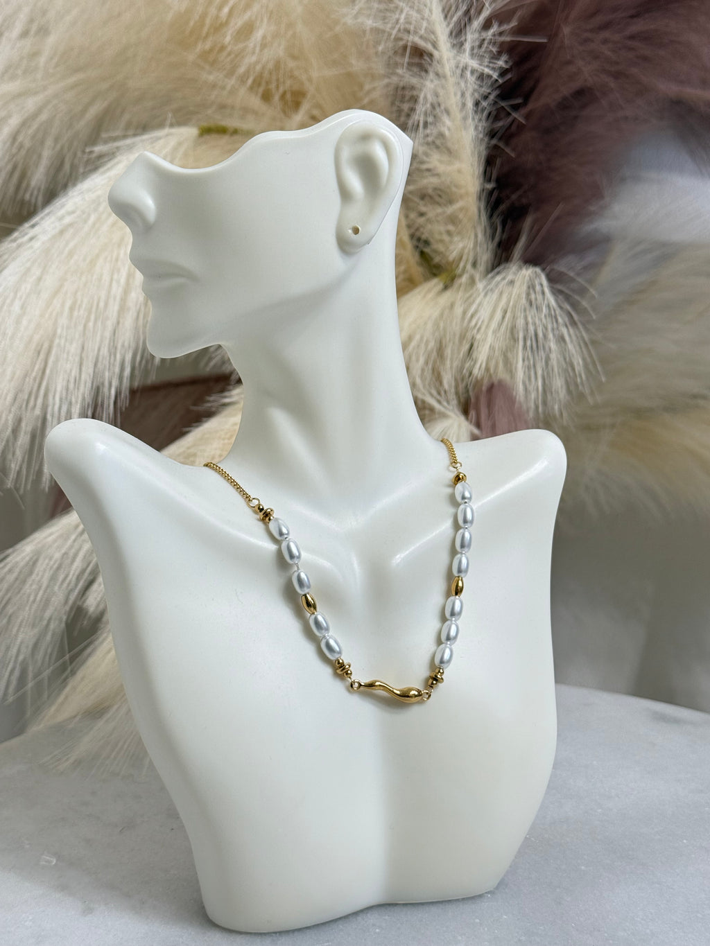 Pearls necklace