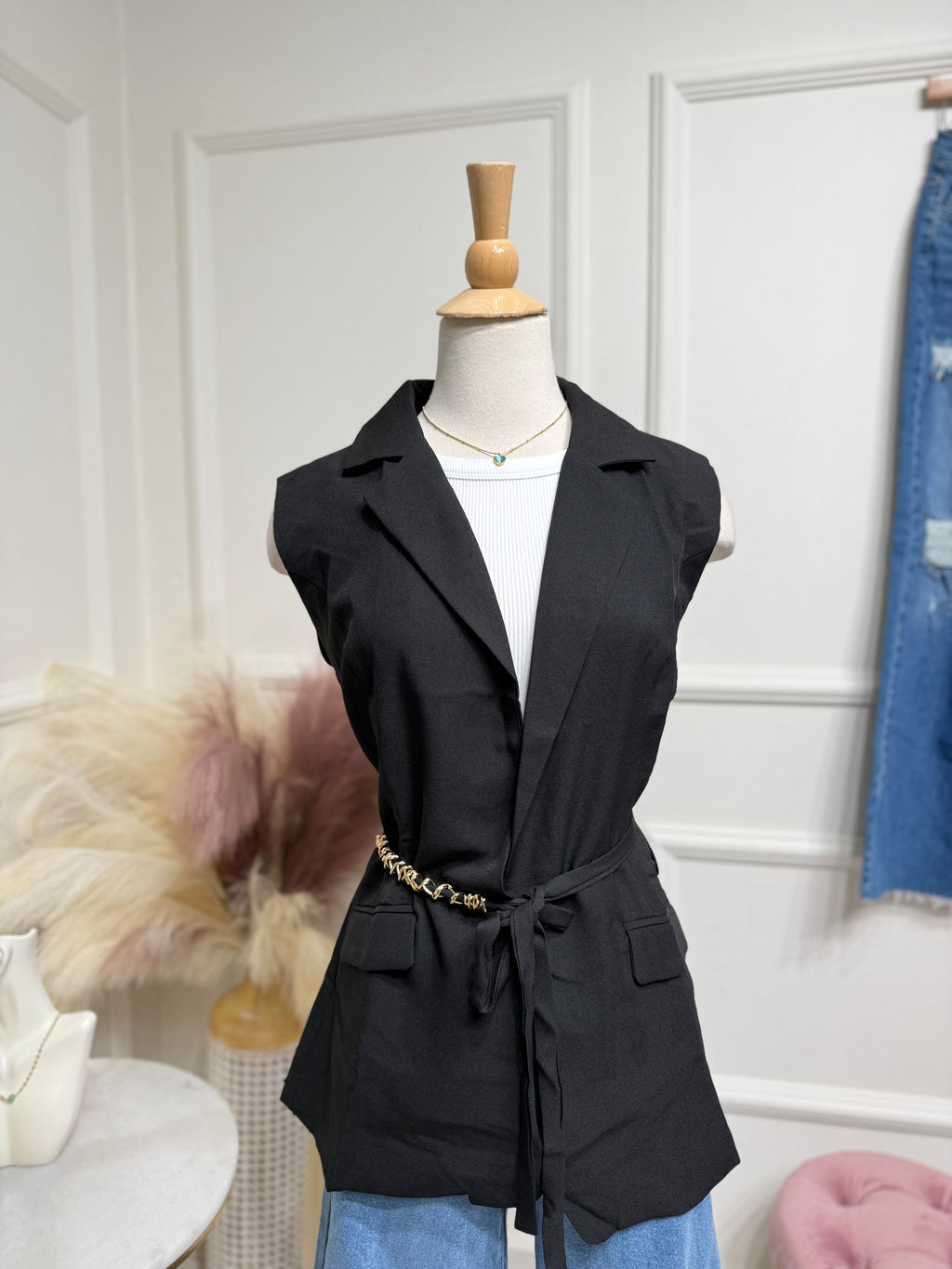 Vest black