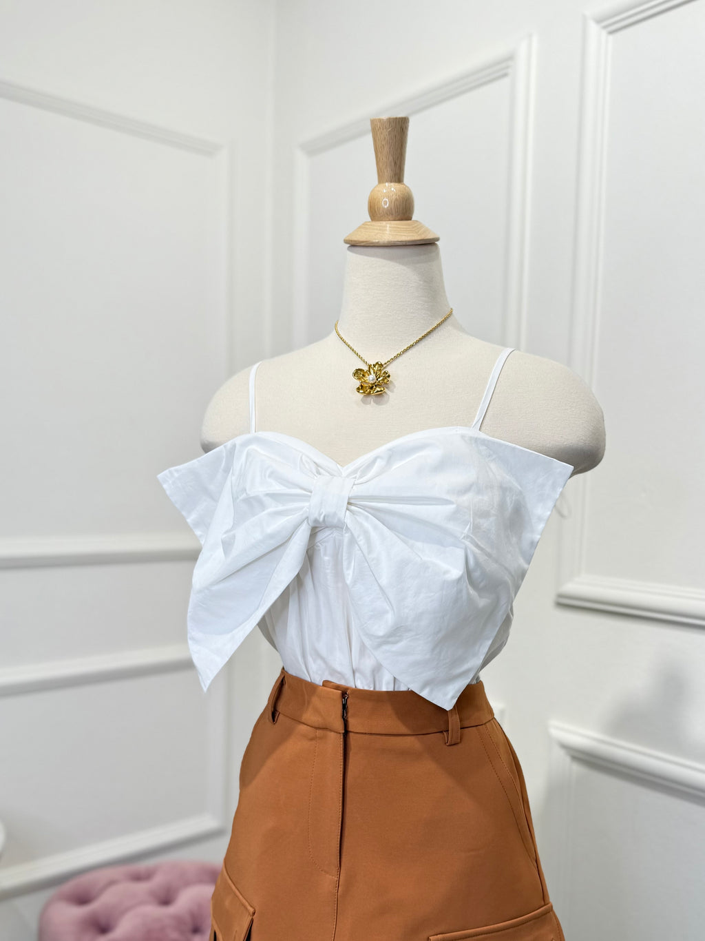 White bow top
