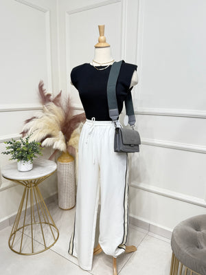 White pant