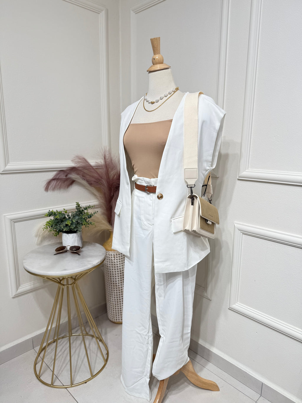 White Pant