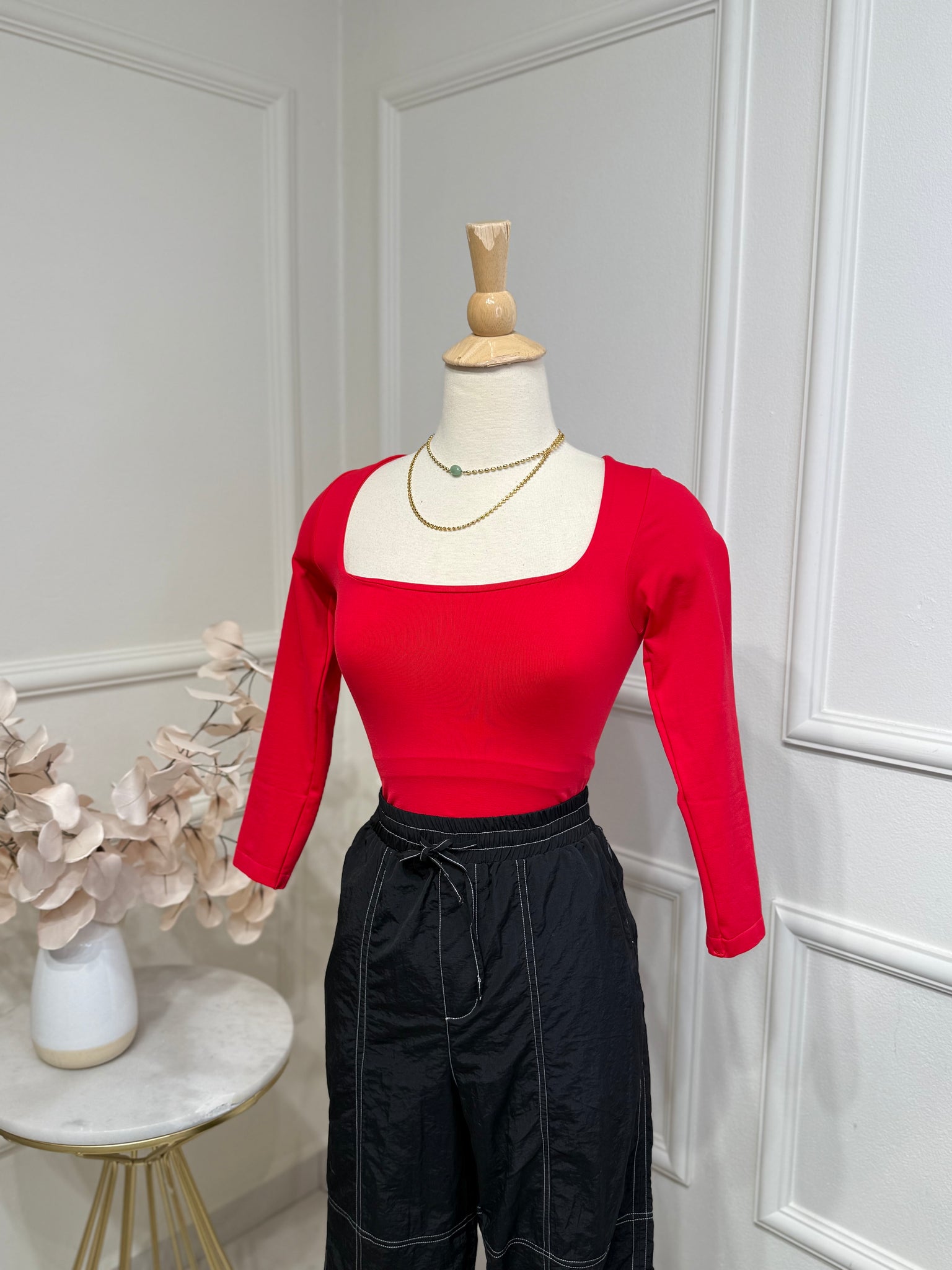 Basic red top