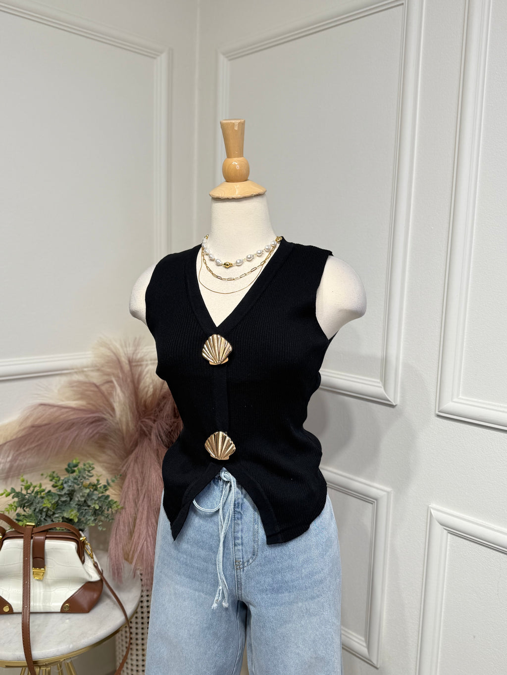 Black Shells Top