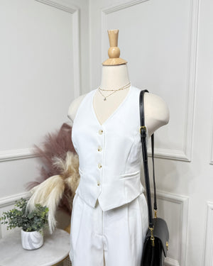 White vest