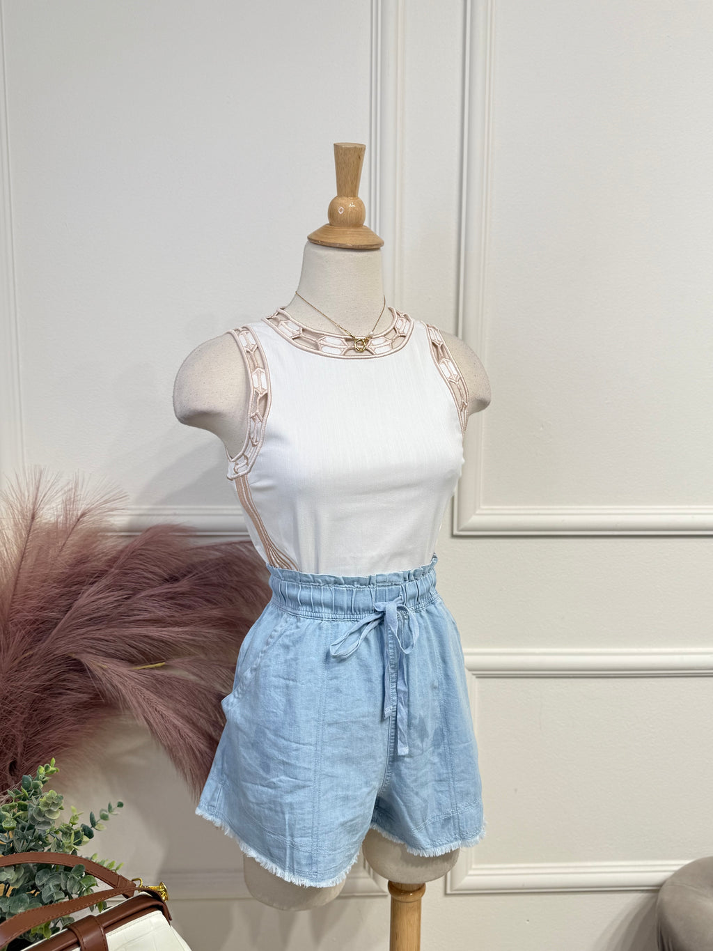 White details blouse