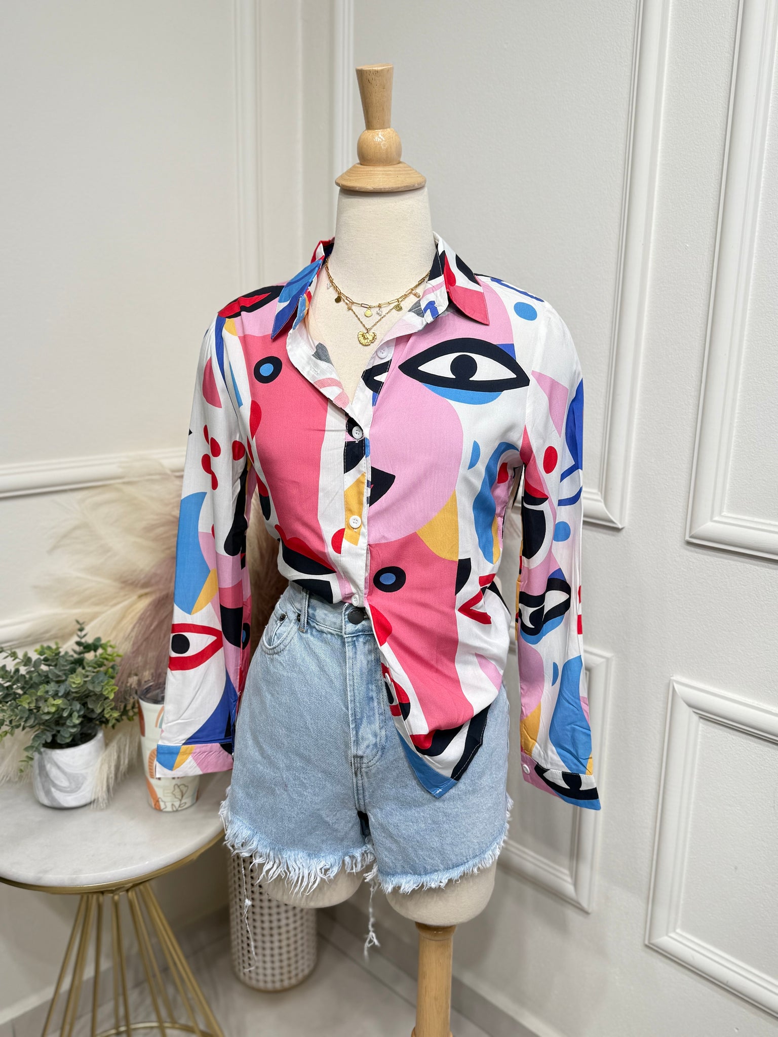 Eye pink blouse