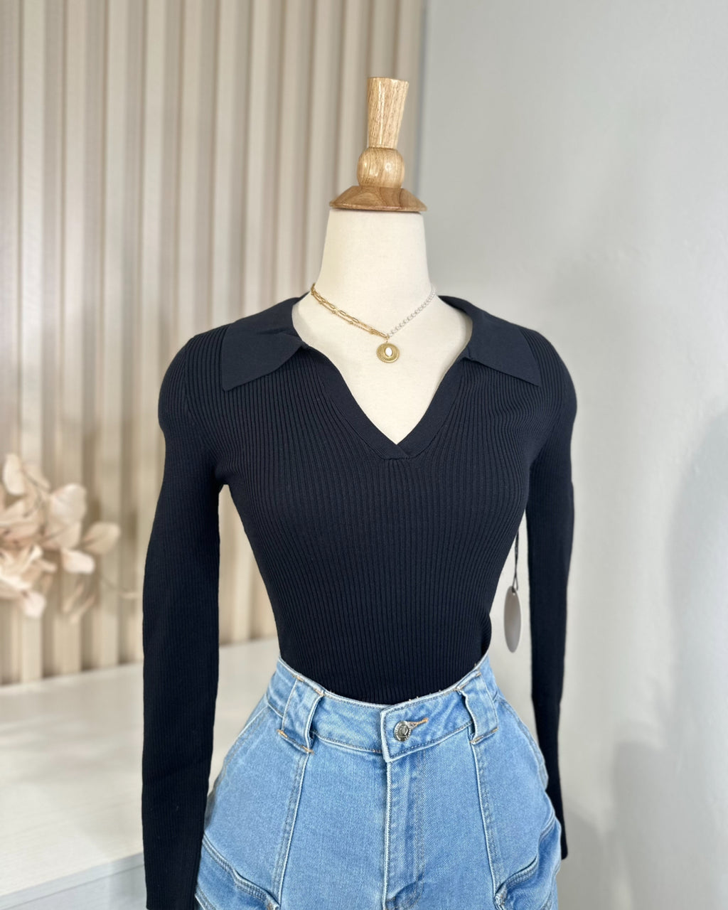 Sweater top black
