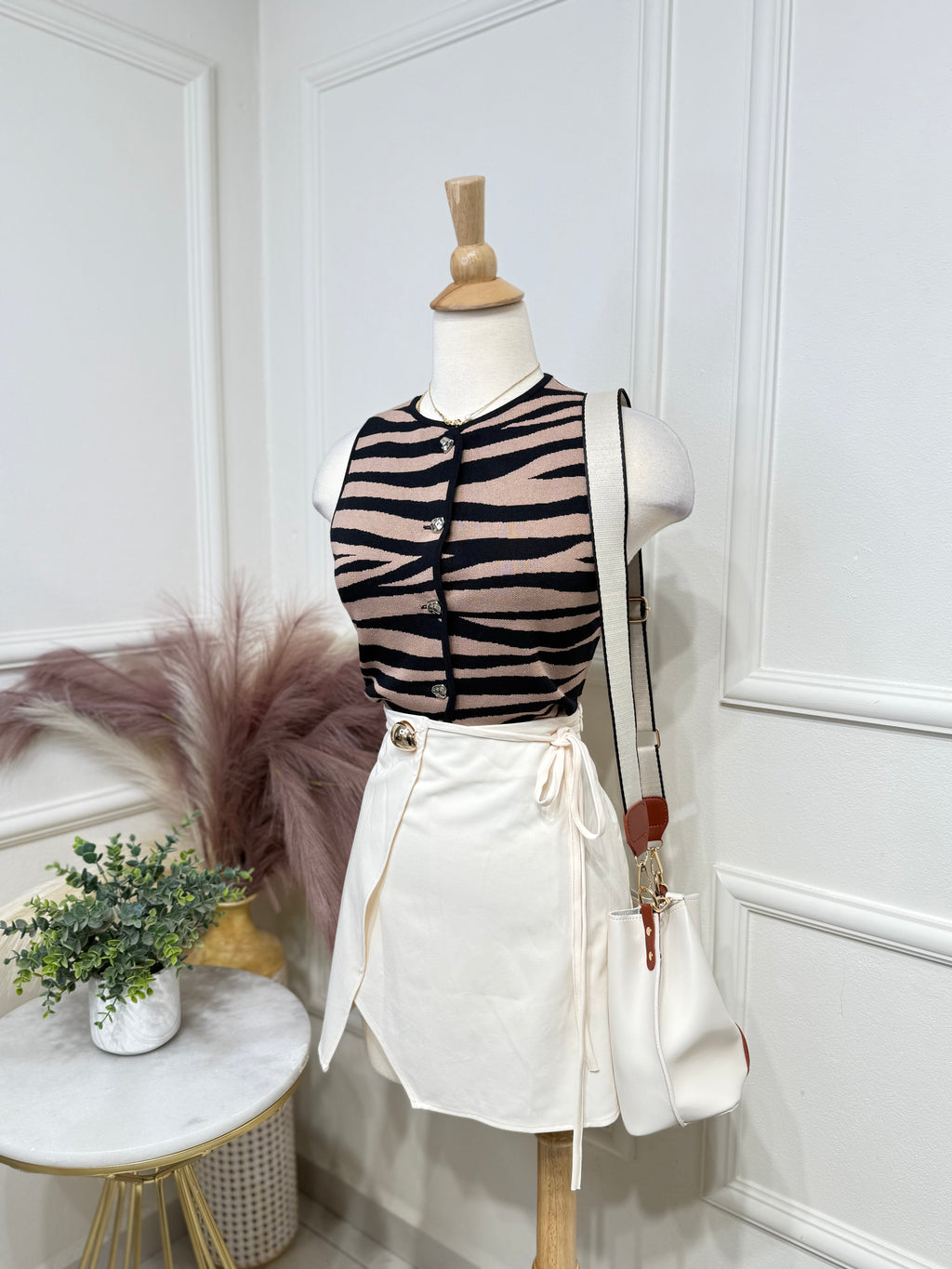 Ivory skort