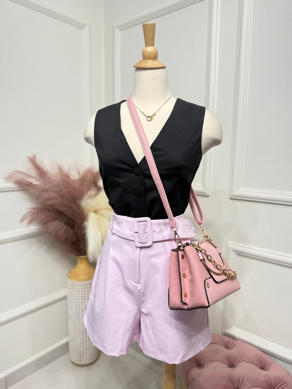 Pink short