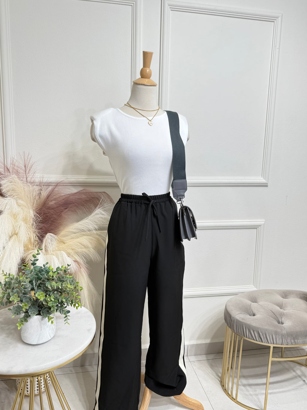 Black pant